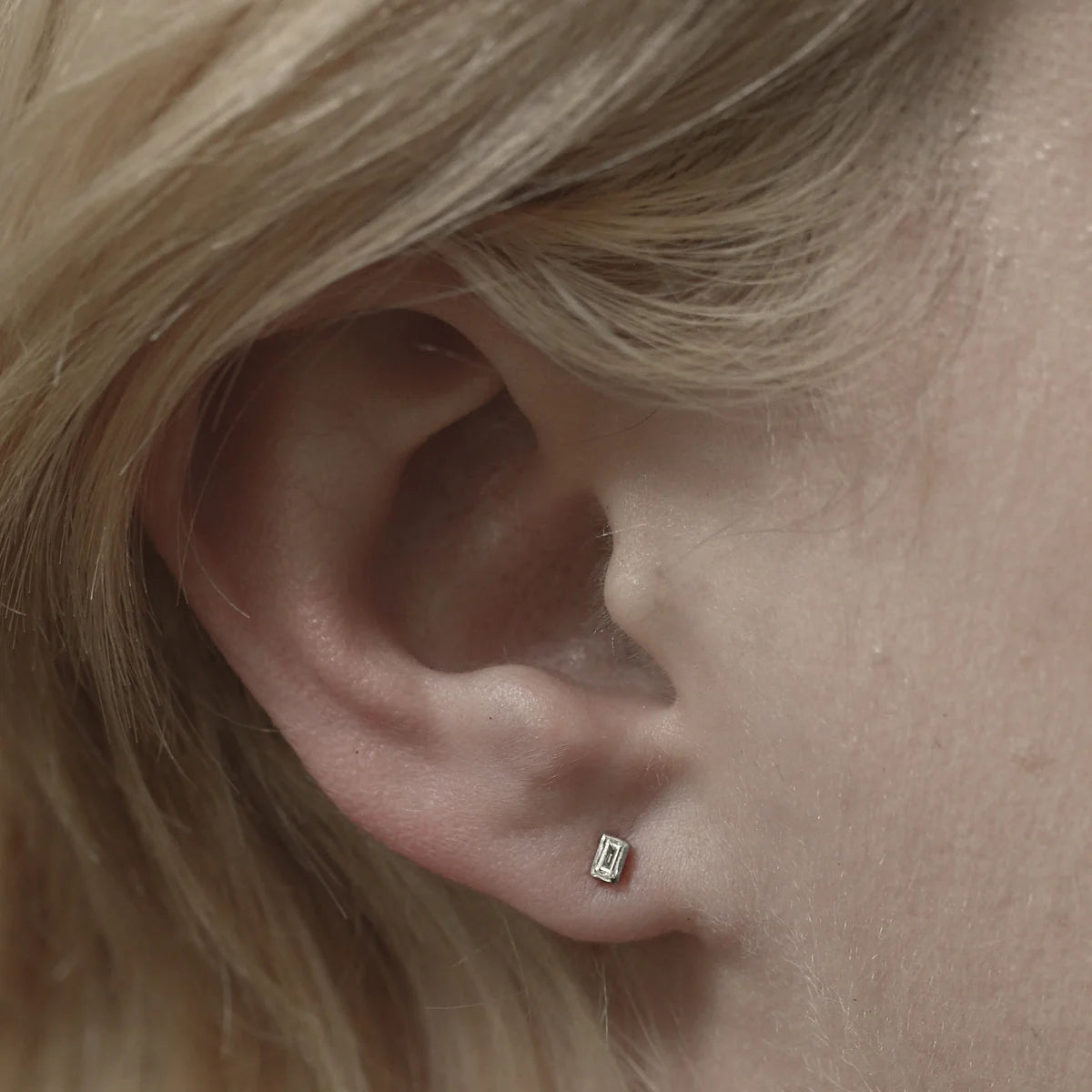 Baguette Fleck Studs