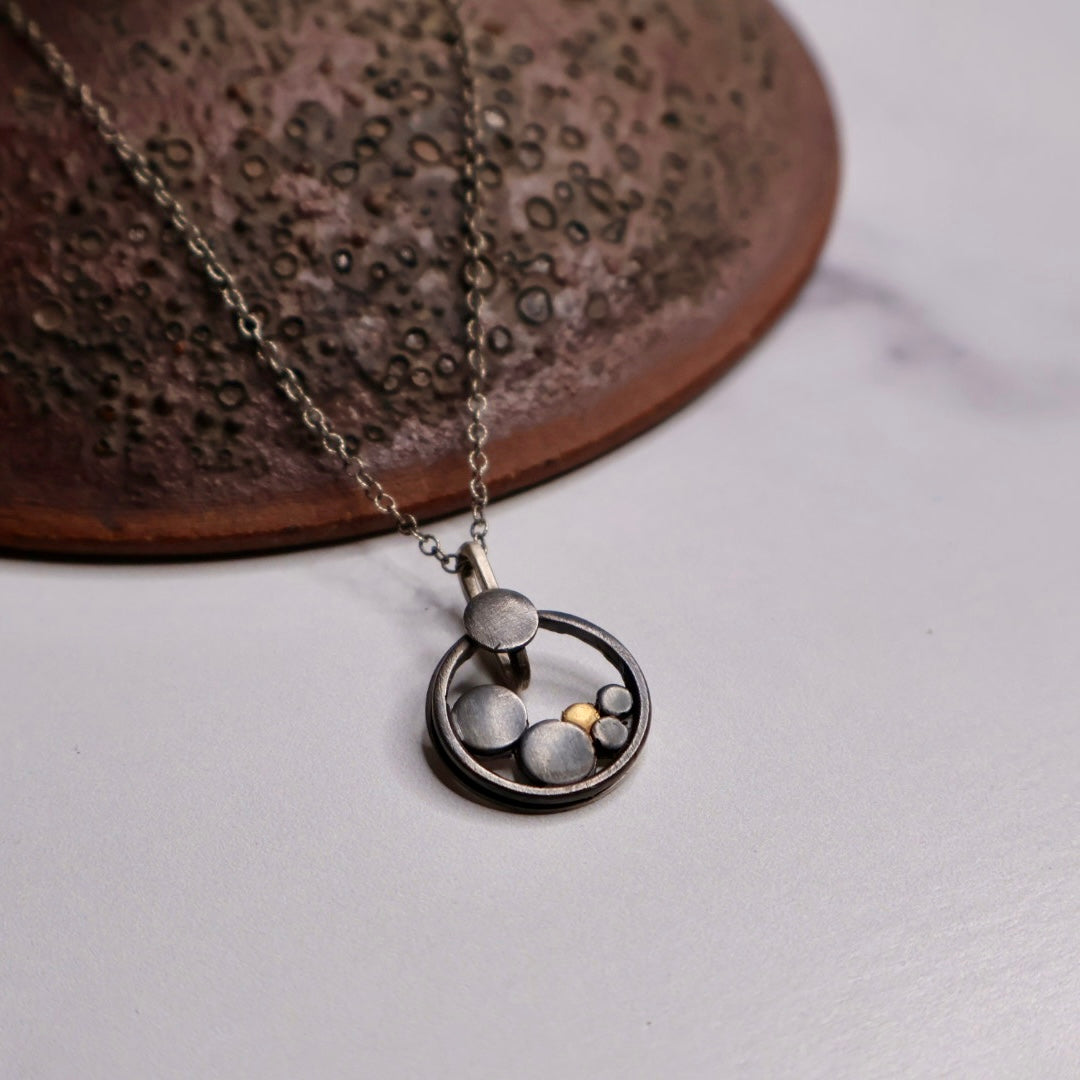 Bubble Oxi Single Gold Dot Necklace