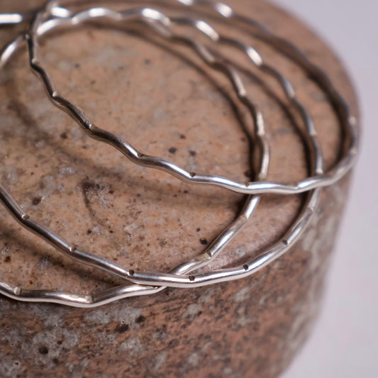 Wavy Bangle