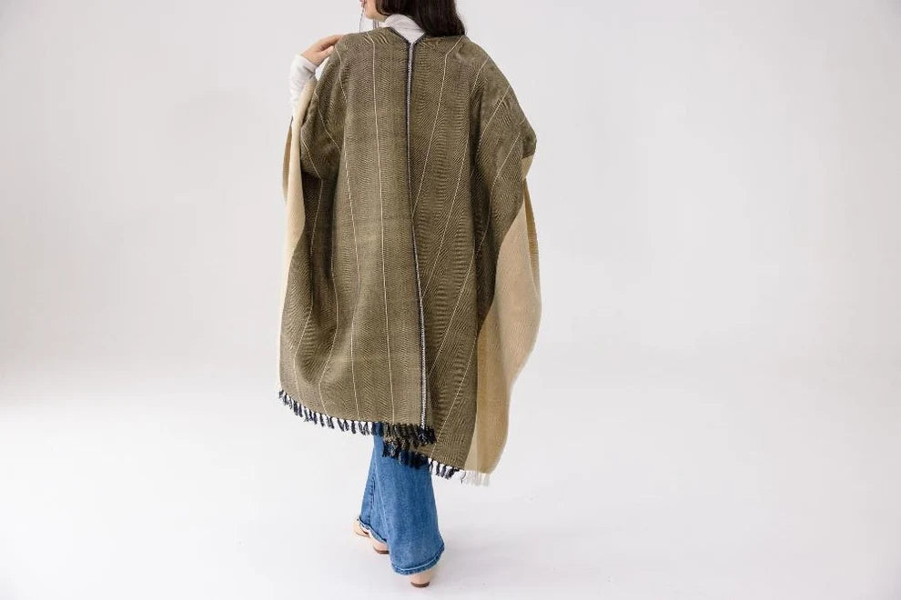 Anna Poncho